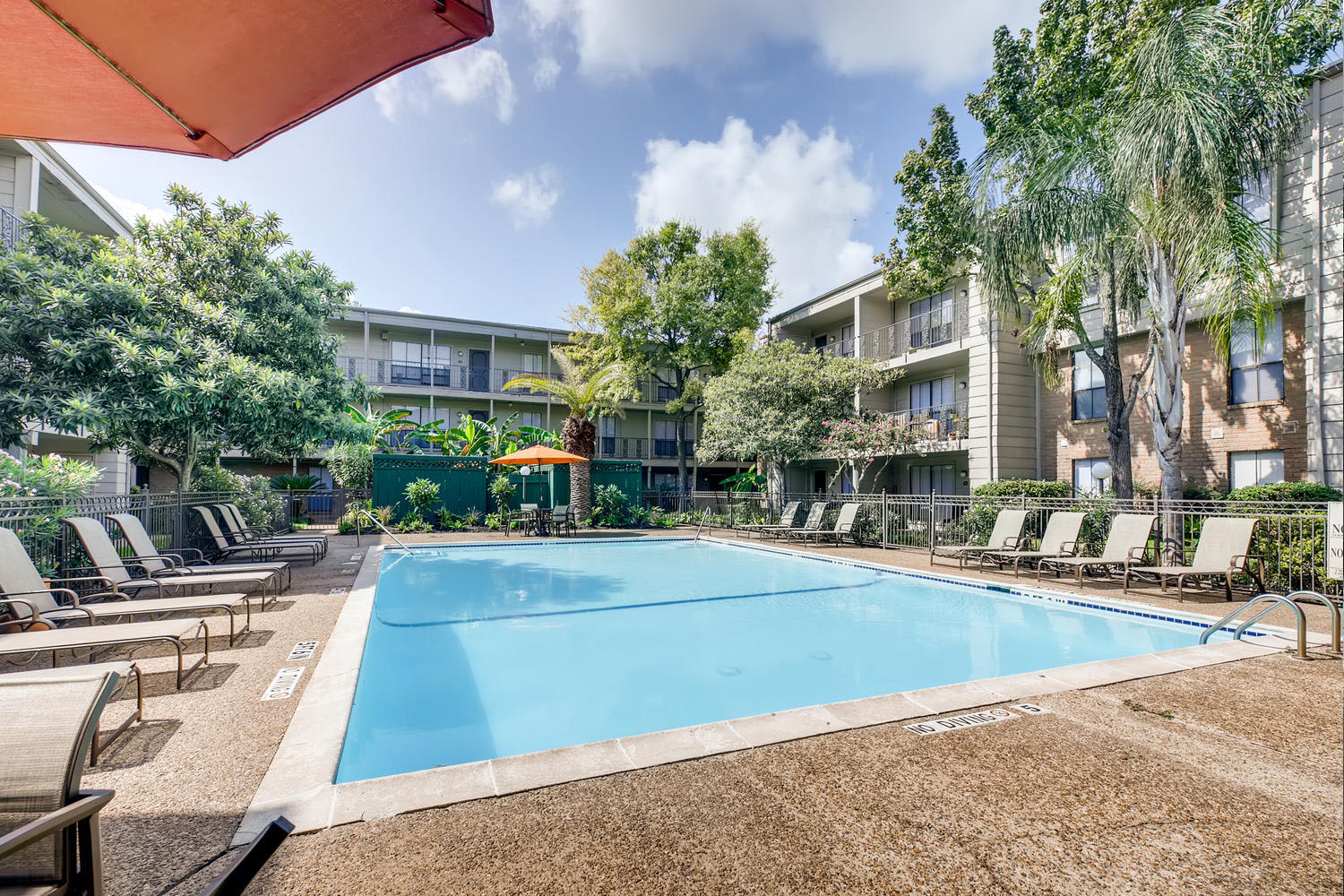 Gallery Greenridge Place Gated Apartments Galleria, Tx